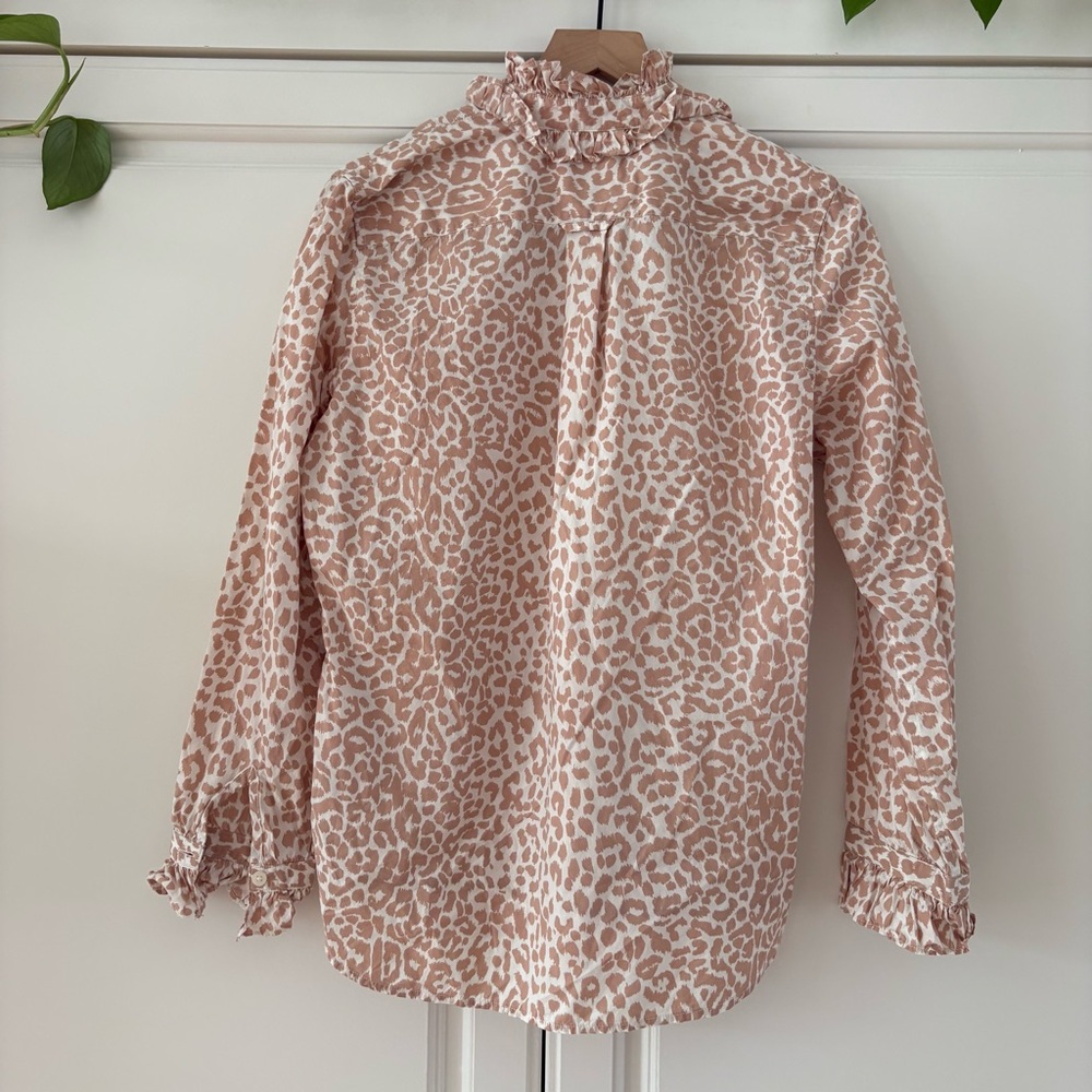 J Crew 8 Classic Fit Ruffle Button Down Shirt in Pink Leopard - Picture 5 of 5